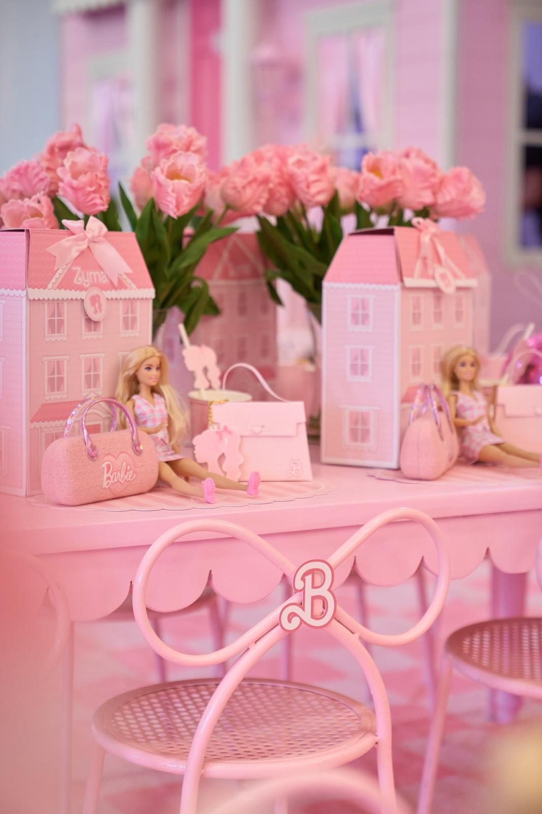 Pink bow chair detail